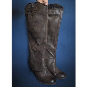 Distressed Overlap Zip Under-Knee Heeled Boots